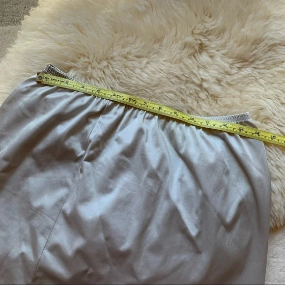 Vintage Lingerie Slip Eggshell Creme Skirt Lace Trim Granny Core Nylon 60s
